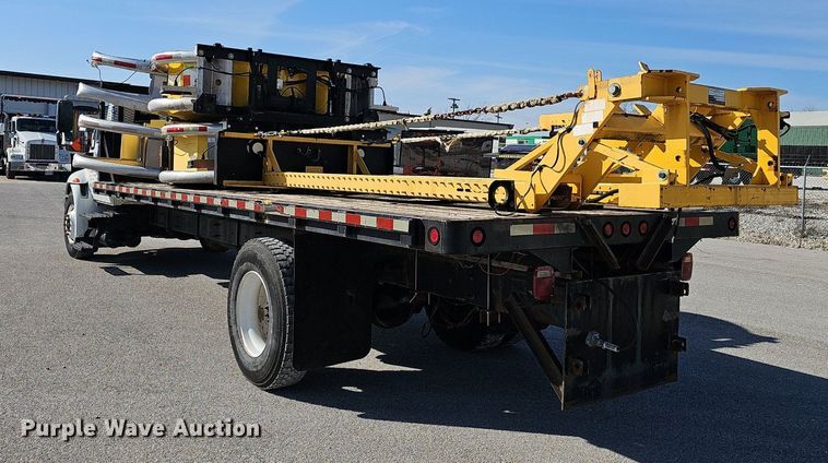 image for item EJ5983 2009 International    4300  flatbed truck
