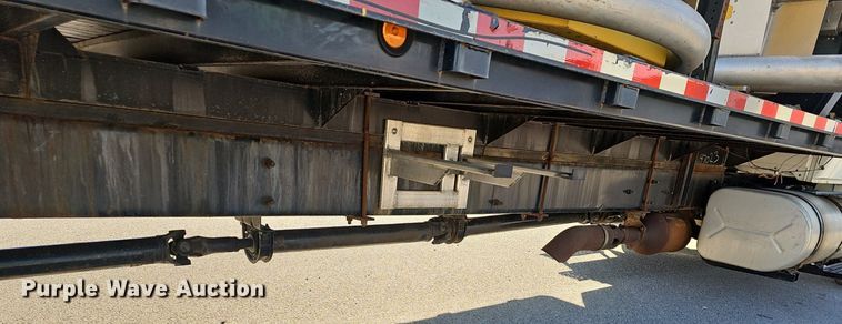 image for item EJ5983 2009 International    4300  flatbed truck