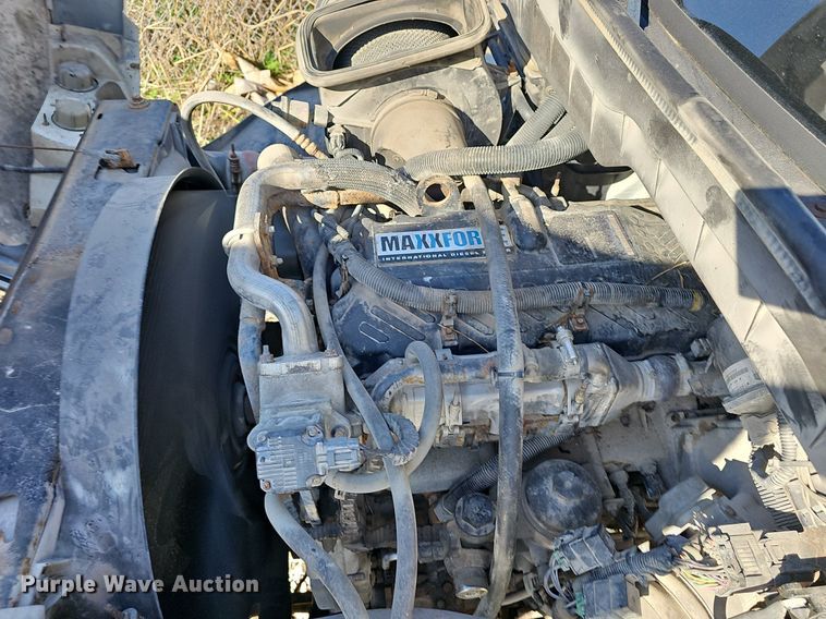 image for item EJ5983 2009 International    4300  flatbed truck