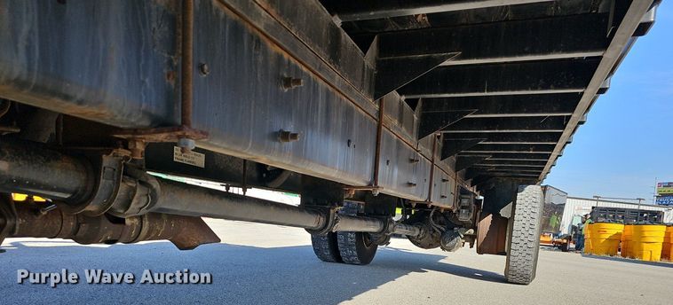 image for item EJ5983 2009 International    4300  flatbed truck