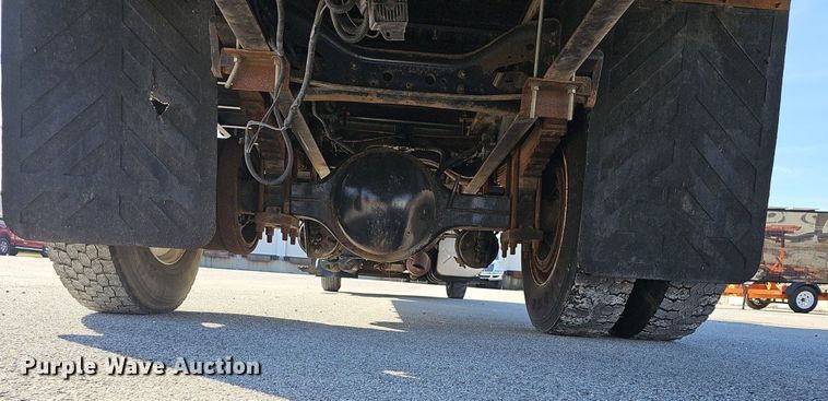 image for item EJ5983 2009 International    4300  flatbed truck