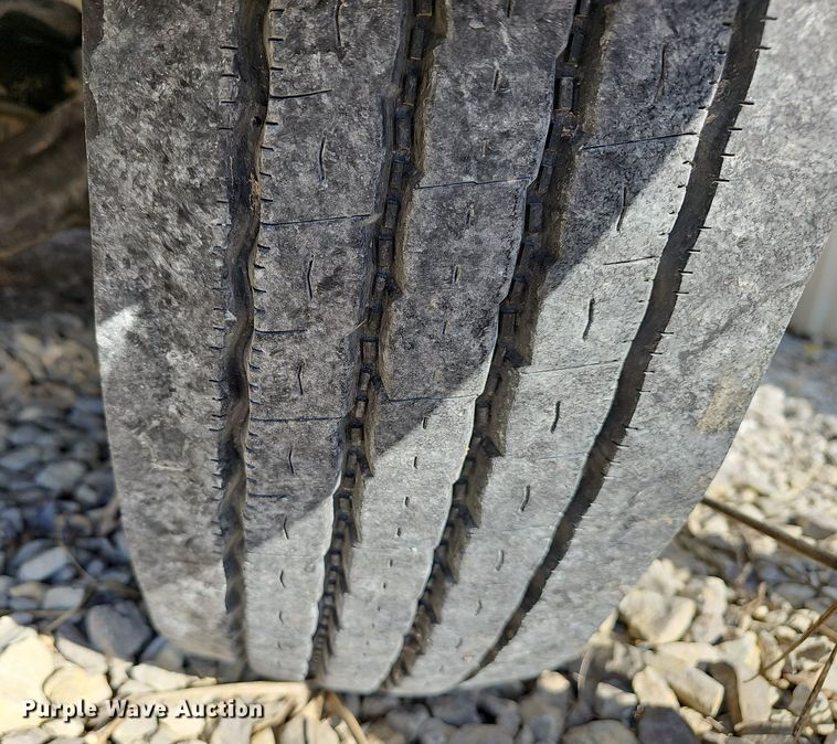 image for item EJ5983 2009 International    4300  flatbed truck