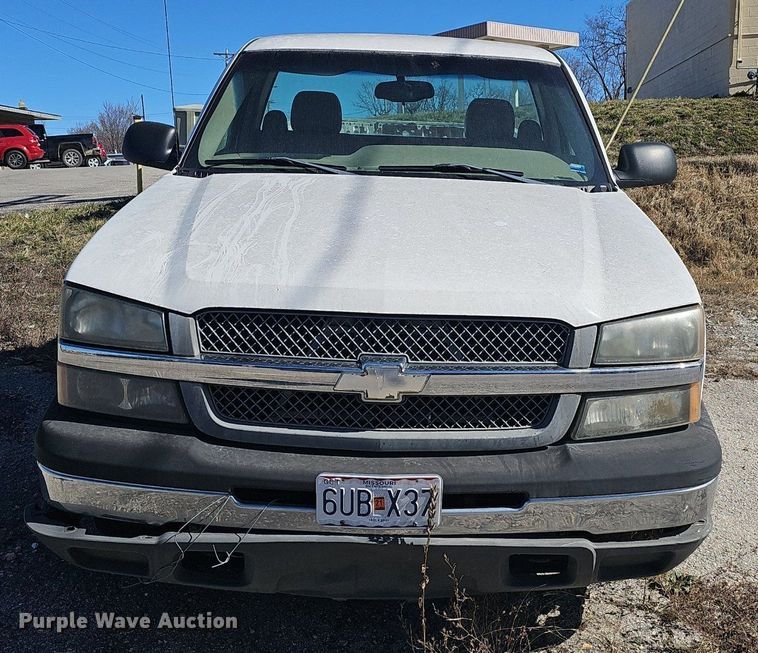 image for item EJ6020 2005 Chevrolet Silverado 1500 pickup truck