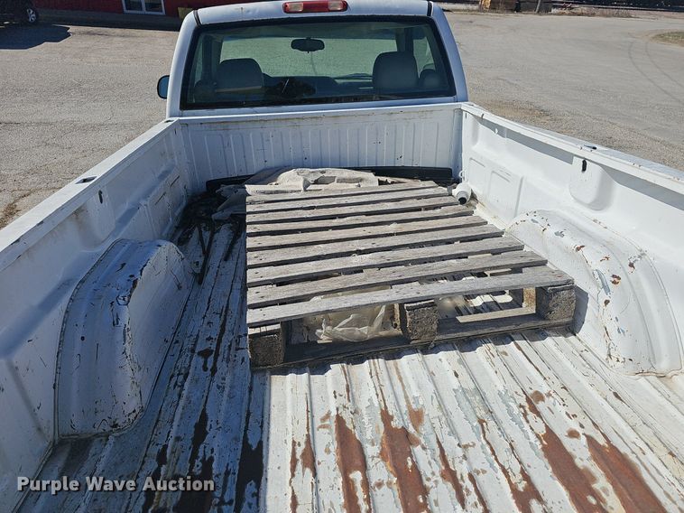 image for item EJ6020 2005 Chevrolet Silverado 1500 pickup truck