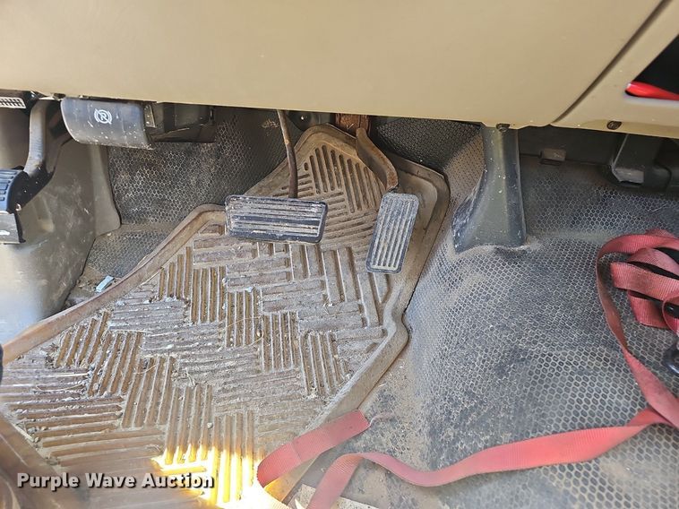 image for item EJ6020 2005 Chevrolet Silverado 1500 pickup truck