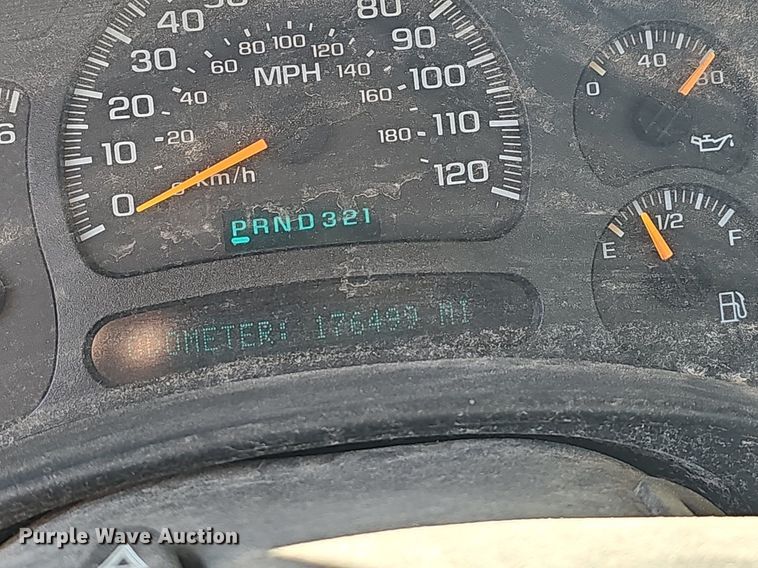 image for item EJ6020 2005 Chevrolet Silverado 1500 pickup truck