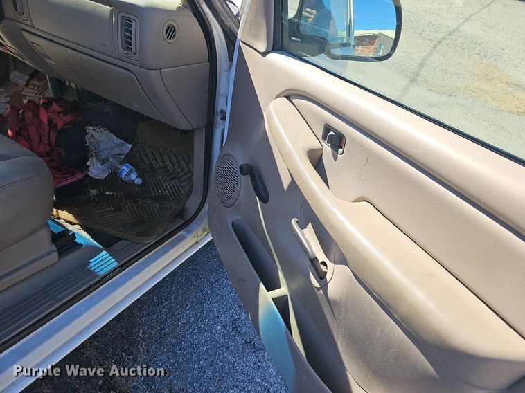 image for item EJ6020 2005 Chevrolet Silverado 1500 pickup truck