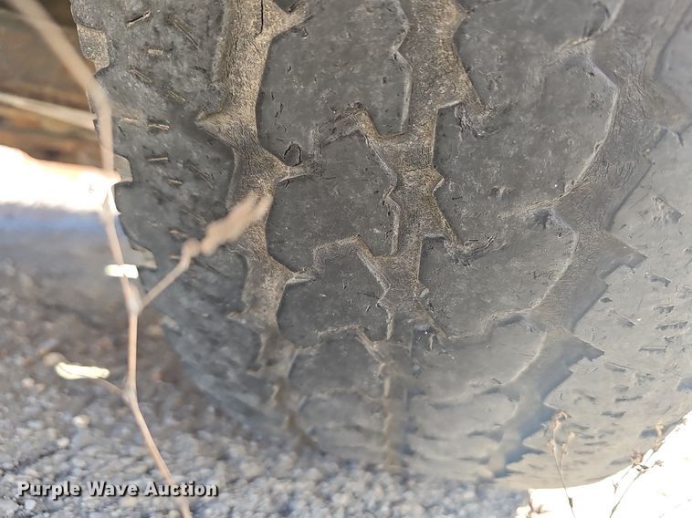 image for item EJ6020 2005 Chevrolet Silverado 1500 pickup truck