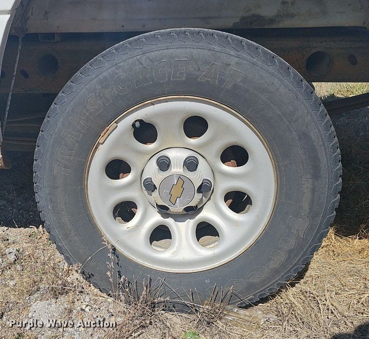 image for item EJ6020 2005 Chevrolet Silverado 1500 pickup truck