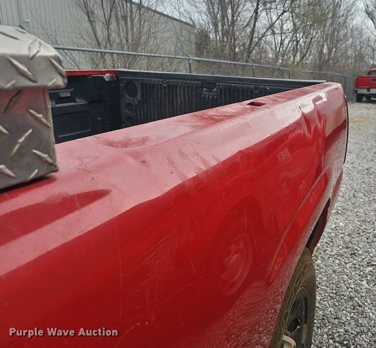 image for item EJ6080 2005 GMC Sierra 1500 pickup truck