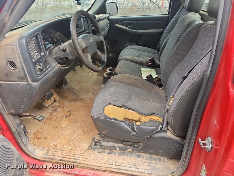 image for item EJ6080 2005 GMC Sierra 1500 pickup truck