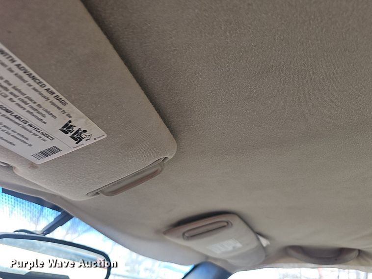 image for item EJ6080 2005 GMC Sierra 1500 pickup truck