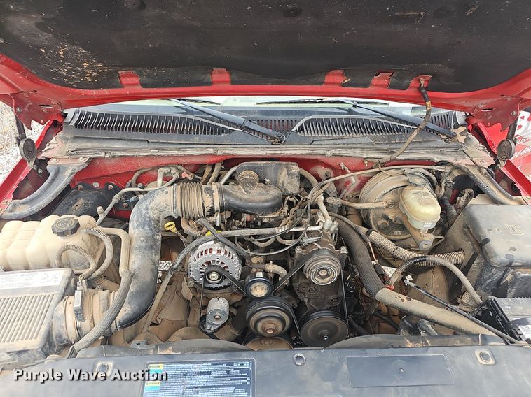 image for item EJ6080 2005 GMC Sierra 1500 pickup truck