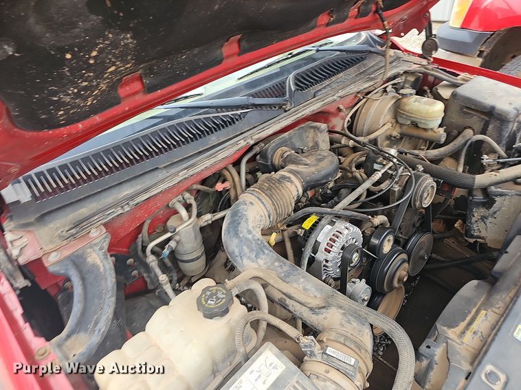 image for item EJ6080 2005 GMC Sierra 1500 pickup truck