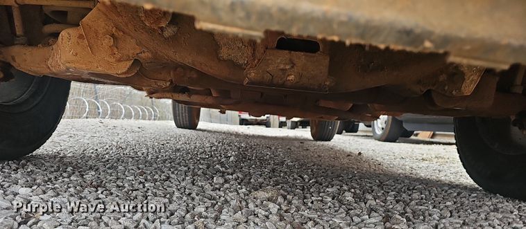 image for item EJ6080 2005 GMC Sierra 1500 pickup truck