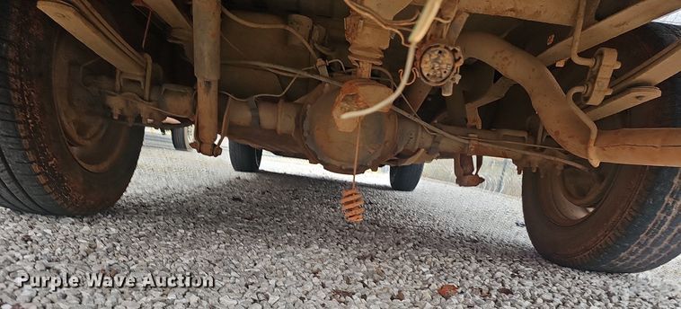 image for item EJ6080 2005 GMC Sierra 1500 pickup truck