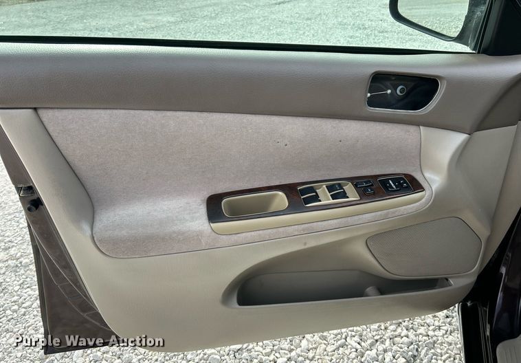 image for item EK4039 2002 Toyota  Camry LE 