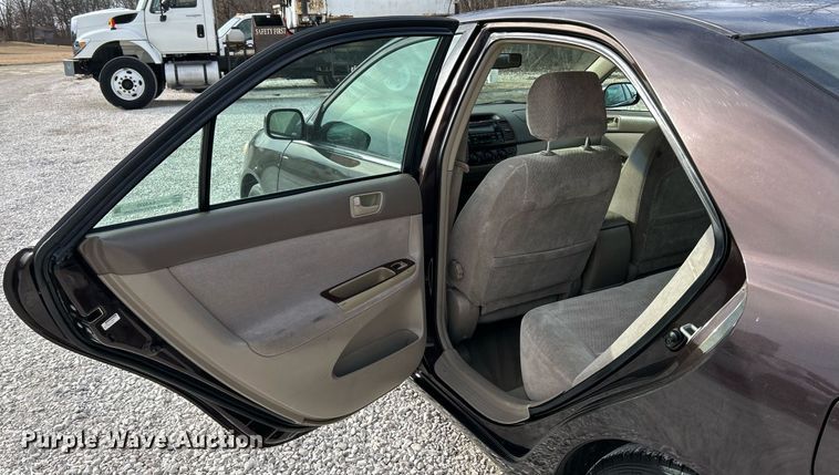 image for item EK4039 2002 Toyota  Camry LE 