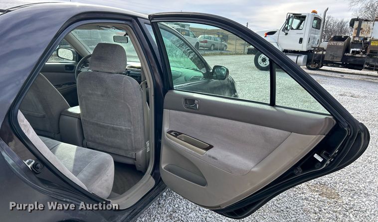 image for item EK4039 2002 Toyota  Camry LE 