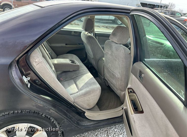 image for item EK4039 2002 Toyota  Camry LE 