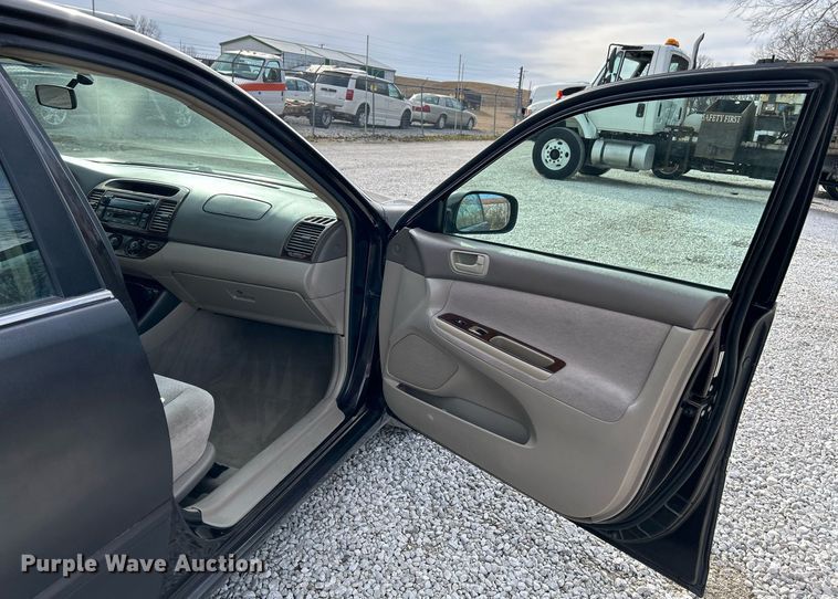 image for item EK4039 2002 Toyota  Camry LE 