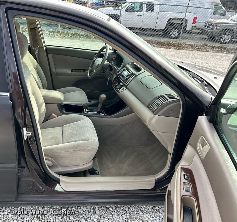 image for item EK4039 2002 Toyota  Camry LE 