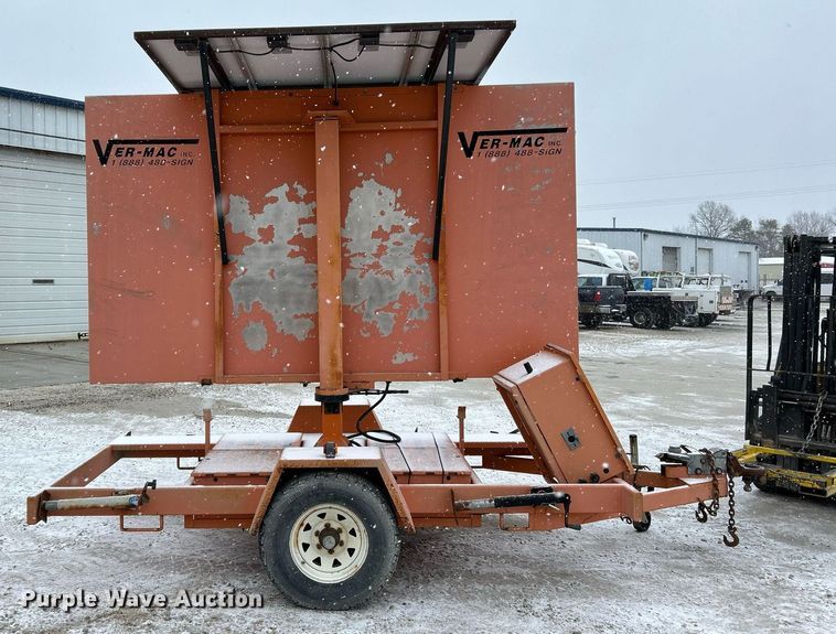 image for item EK4092 2003 Ver-Mac PCMS-1210 message board trailer