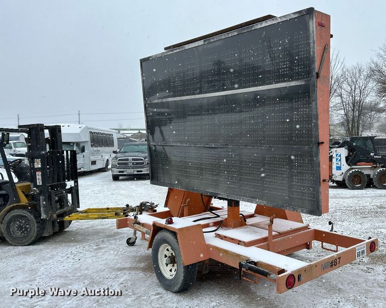 image for item EK4092 2003 Ver-Mac PCMS-1210 message board trailer