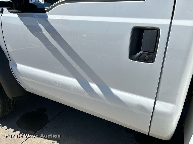 image for item EK4095 2011 Ford F550 Super Duty XL utility / service truck