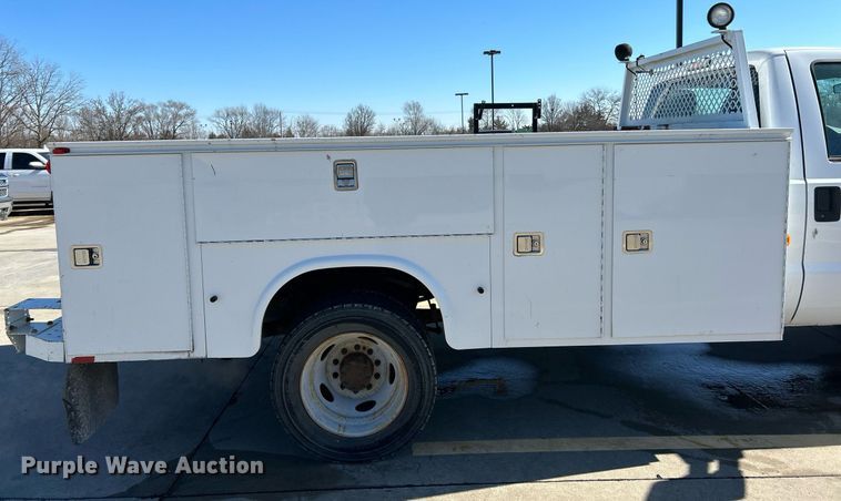 image for item EK4095 2011 Ford F550 Super Duty XL utility / service truck