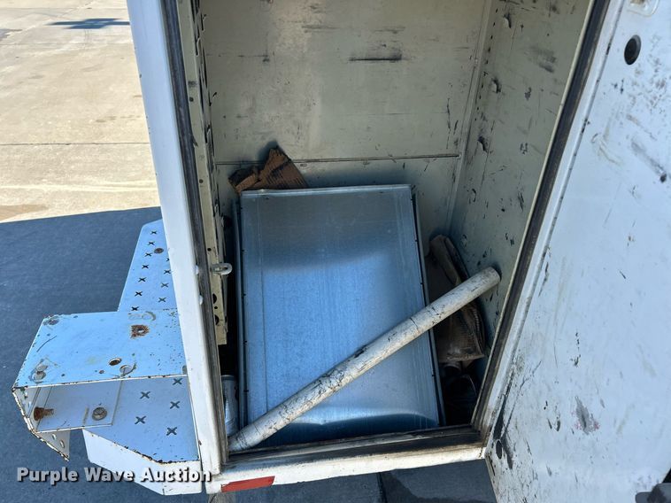 image for item EK4095 2011 Ford F550 Super Duty XL utility / service truck