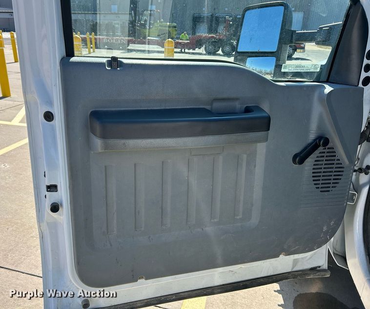 image for item EK4095 2011 Ford F550 Super Duty XL utility / service truck
