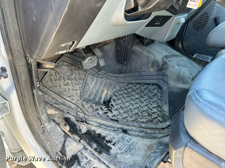 image for item EK4095 2011 Ford F550 Super Duty XL utility / service truck