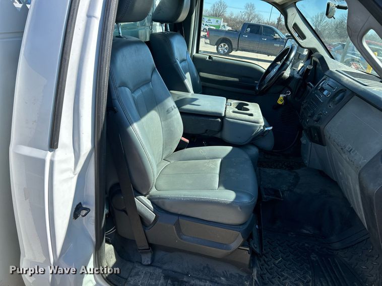 image for item EK4095 2011 Ford F550 Super Duty XL utility / service truck