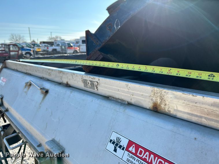 image for item EK4113 2011 Ford F450 Super Duty XL dump truck