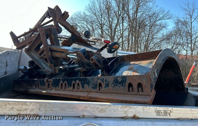 image for item EK4113 2011 Ford F450 Super Duty XL dump truck