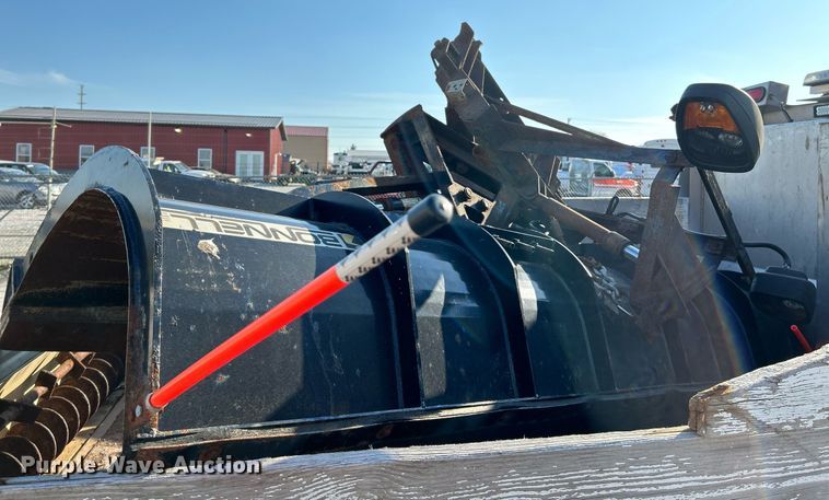 image for item EK4113 2011 Ford F450 Super Duty XL dump truck