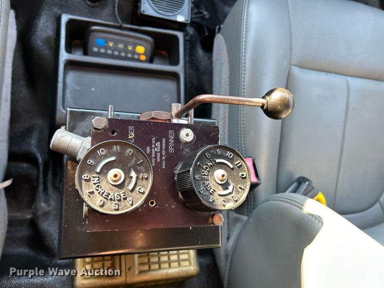 image for item EK4113 2011 Ford F450 Super Duty XL dump truck