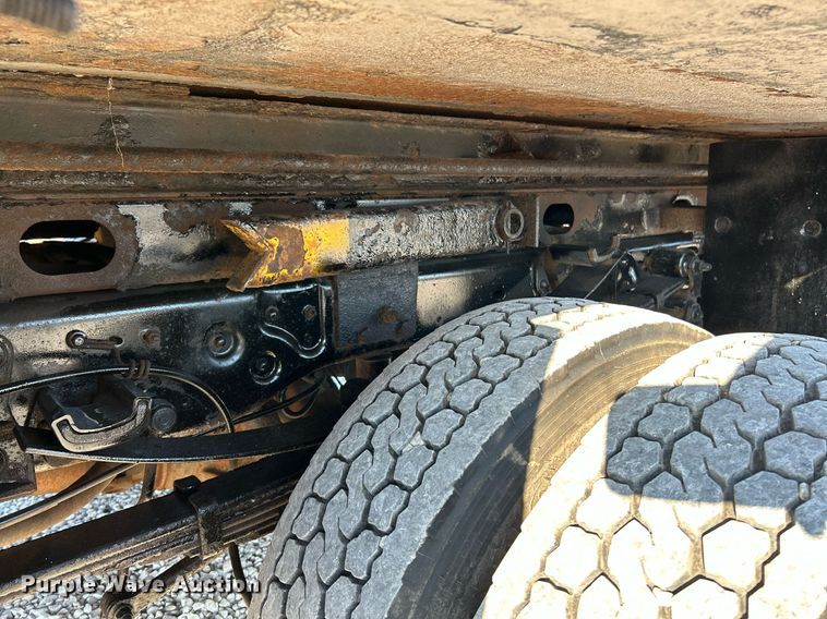 image for item EK4113 2011 Ford F450 Super Duty XL dump truck