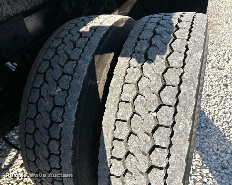 image for item EK4113 2011 Ford F450 Super Duty XL dump truck