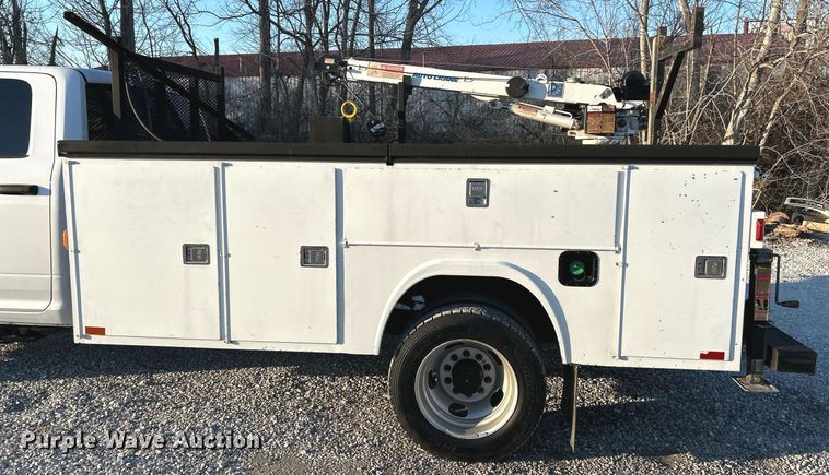 image for item EK4117 2017 Dodge  Ram 5500HD Crew Cab utility / service truck