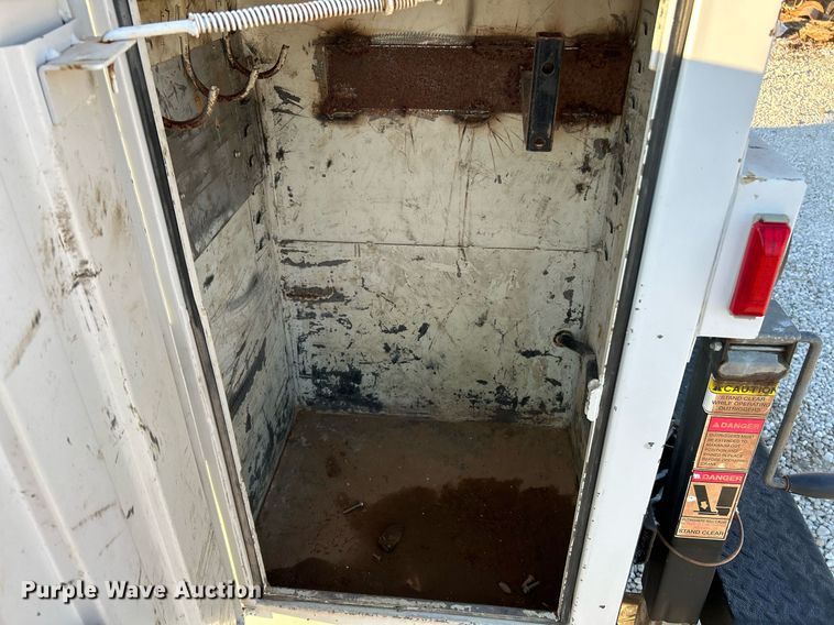 image for item EK4117 2017 Dodge  Ram 5500HD Crew Cab utility / service truck