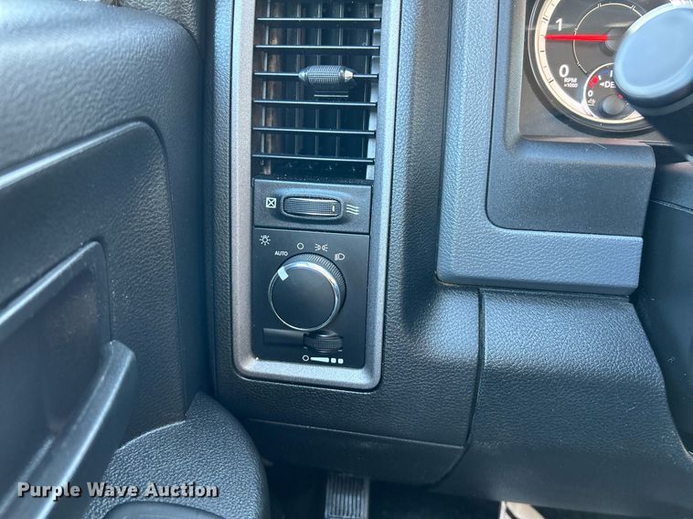 image for item EK4117 2017 Dodge  Ram 5500HD Crew Cab utility / service truck