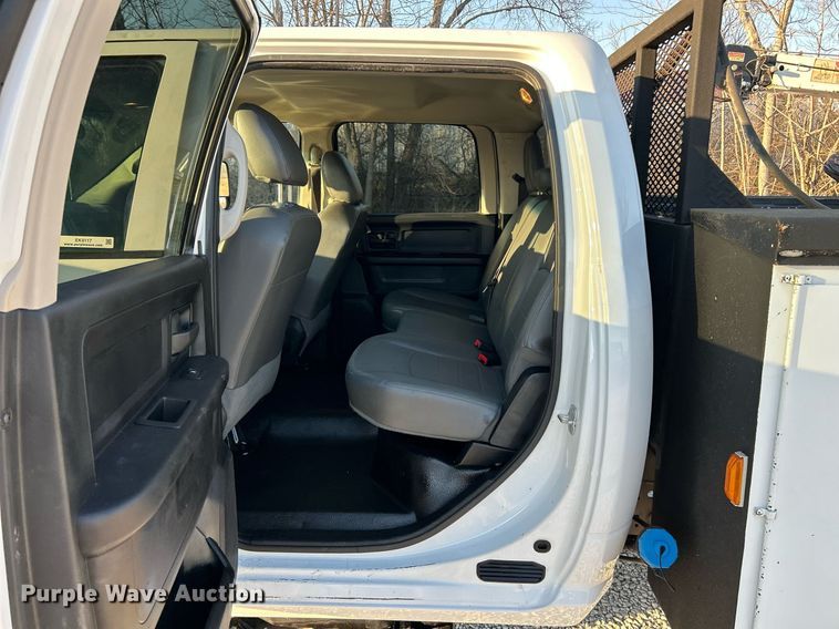 image for item EK4117 2017 Dodge  Ram 5500HD Crew Cab utility / service truck