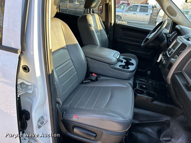 image for item EK4117 2017 Dodge  Ram 5500HD Crew Cab utility / service truck