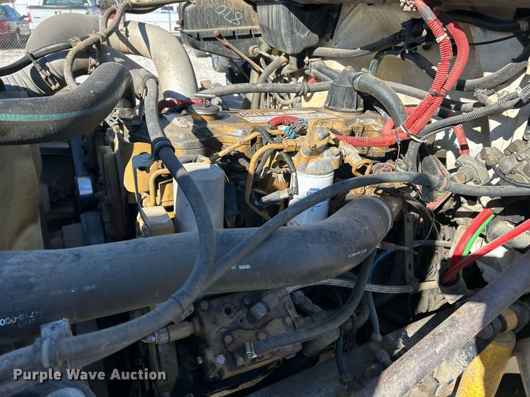 image for item EK4129 2001 Freightliner FL70 truck cab and chassis