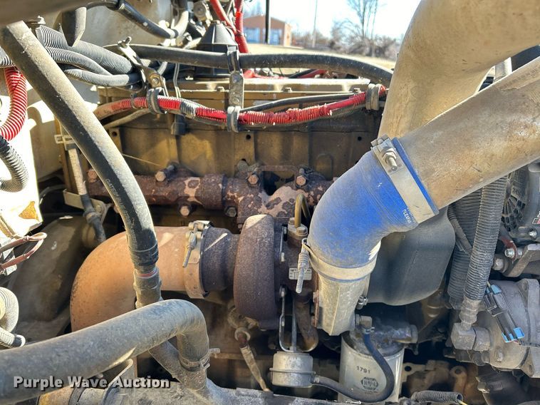 image for item EK4129 2001 Freightliner FL70 truck cab and chassis