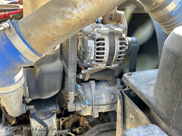 image for item EK4129 2001 Freightliner FL70 truck cab and chassis