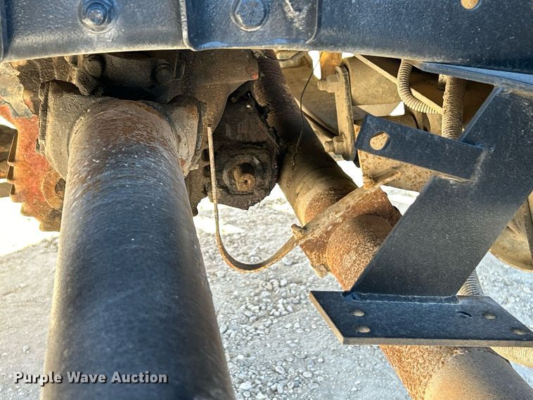 image for item EK4129 2001 Freightliner FL70 truck cab and chassis