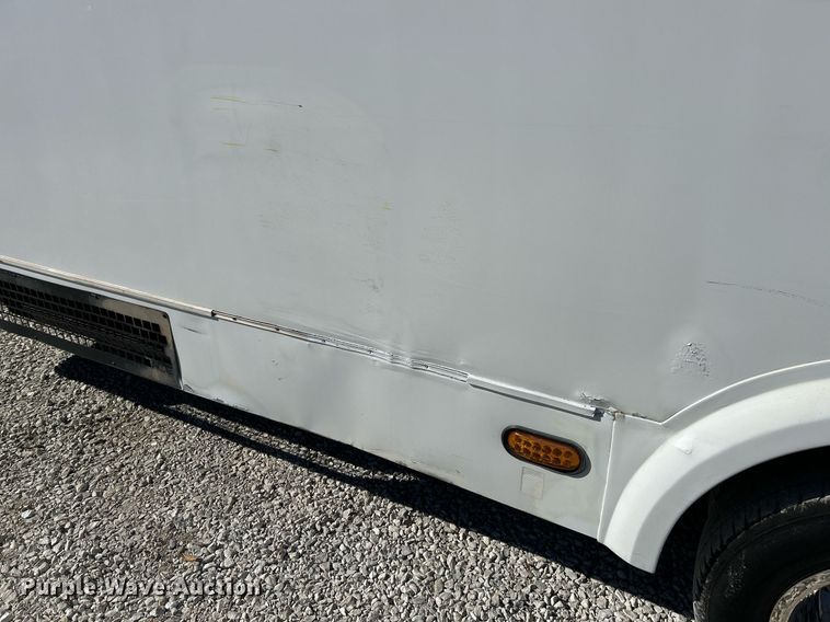 image for item EK4136 2015 Ford E450 Super Duty shuttle bus